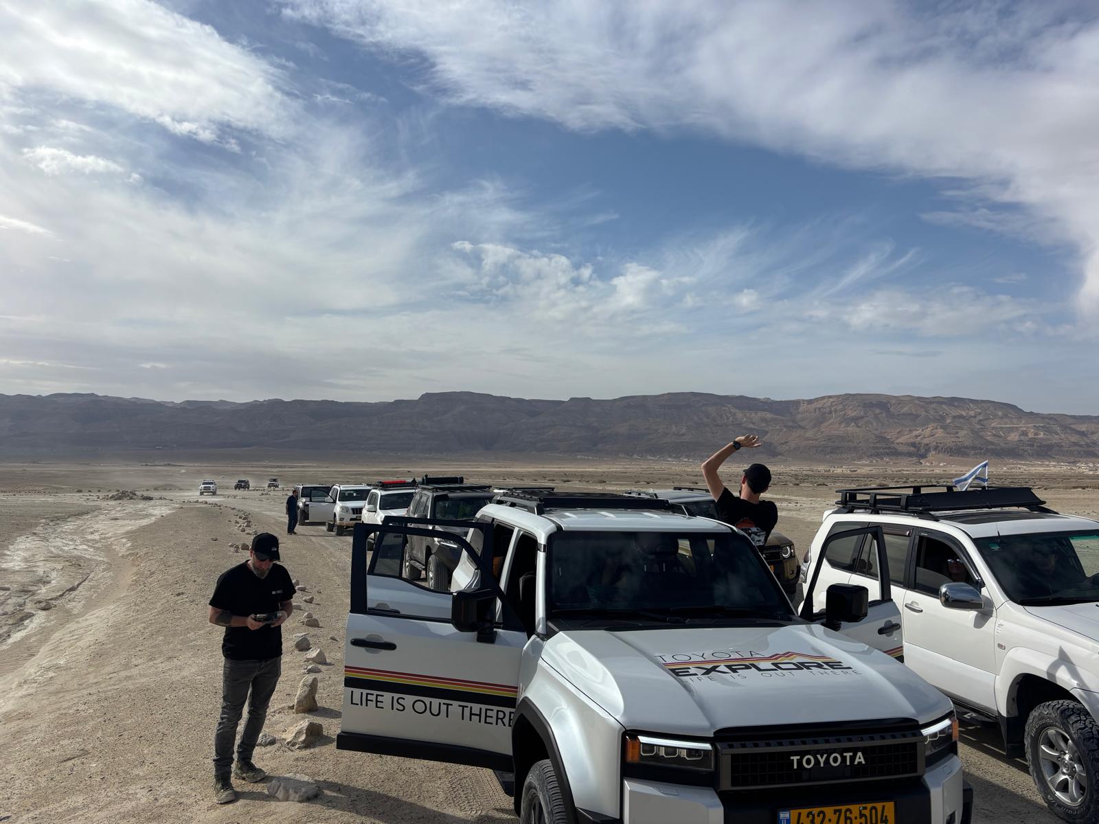 מדבר יהודה פרצים עליון מצוק העתקים